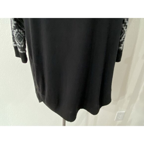 Maurices Womens Medium Sweater Black With Geometric Design On 3/4 Sleeves - Picture 3 of 10